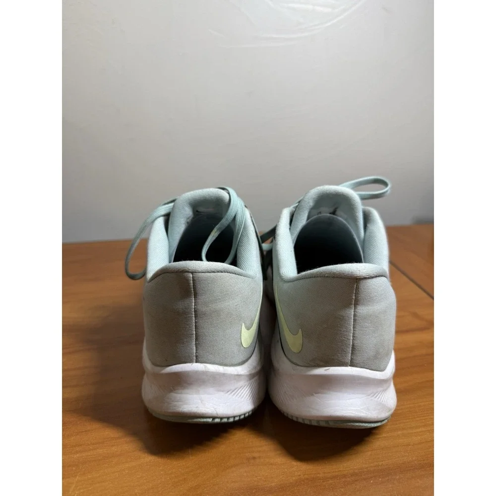 Nike womens quest